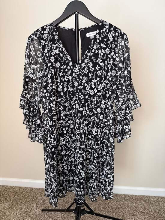 Calvin Klein Dresses & Skirts - Calvin Klein Women's Black and White Floral Ruffle Sleeve Dress Size 8